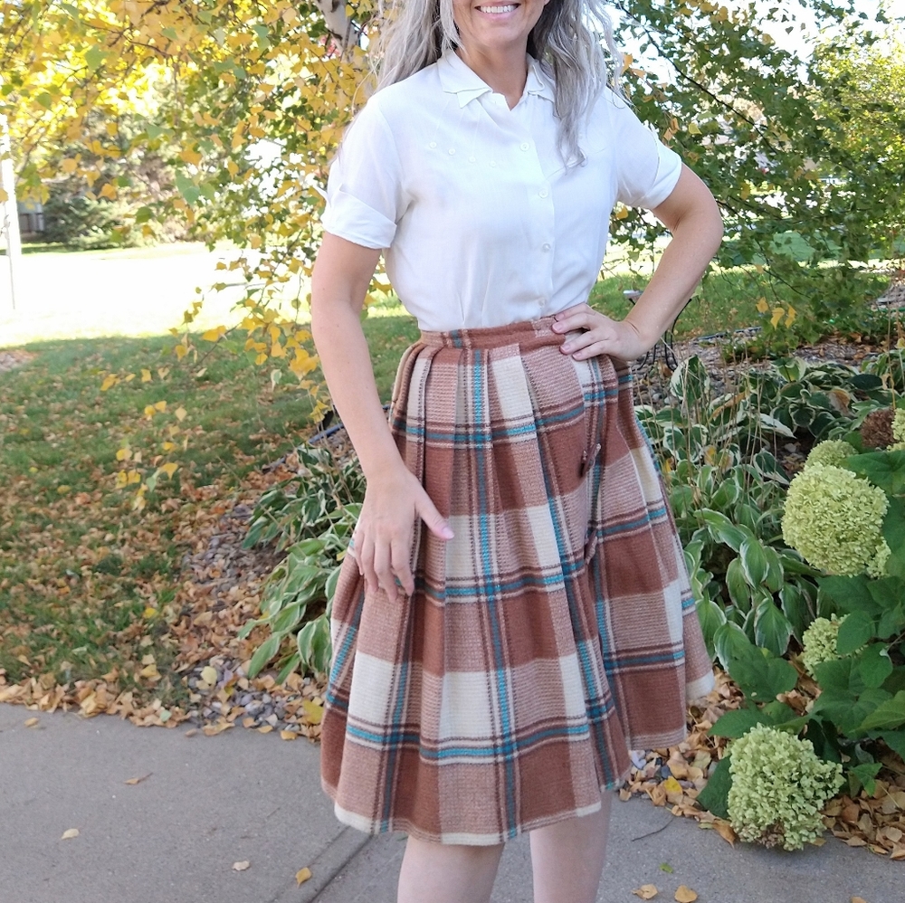 vintage 1950's PLAID WOOL SKIRT 50's xs (B1)